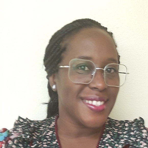 Meet your Posher, Lorne - Picture 3 of 3